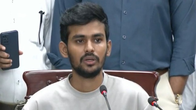 ৭০০ শিক্ষার্থীকে ট্রাফিকের দায়িত্ব দেওয়া হবে: উপদেষ্টা আসিফ