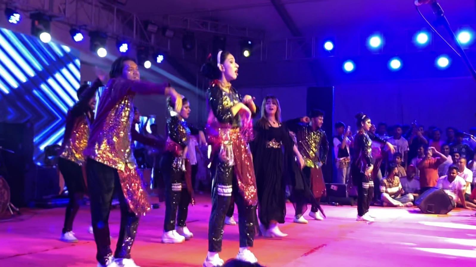 সংগৃহীত 