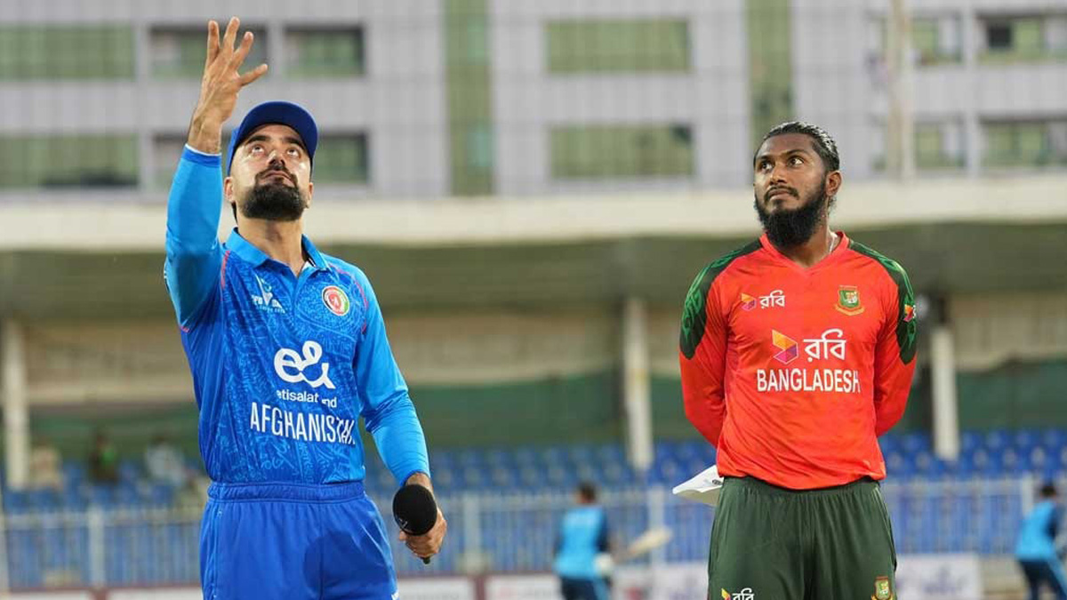 টস জিতে বোলিংয়ে বাংলাদেশ, লক্ষ্য ধবলধোলাই