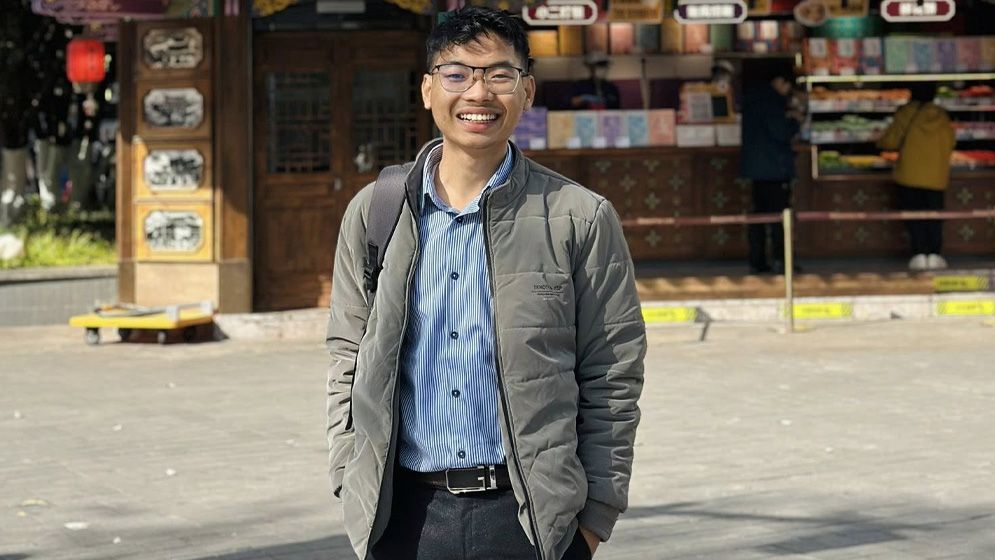 ডাকসুর আলোচিত নেতা সর্বমিত্রের পদত্যাগের সিদ্ধান্ত