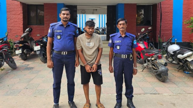 মুন্সীগঞ্জে ধর্ষণের পর ভিডিও ছড়িয়ে দেওয়ার অভিযোগে যুবক গ্রেপ্তার