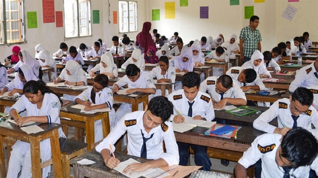 অভিন্ন প্রশ্নে এইচএসসি পরীক্ষা শুরু কাল, পরীক্ষার্থীদের মানতে হবে যেসব নির্দেশনা