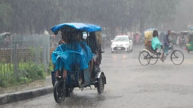 ঢাকায় বৃষ্টির সম্ভাবনা, কমতে পারে তাপমাত্রা
