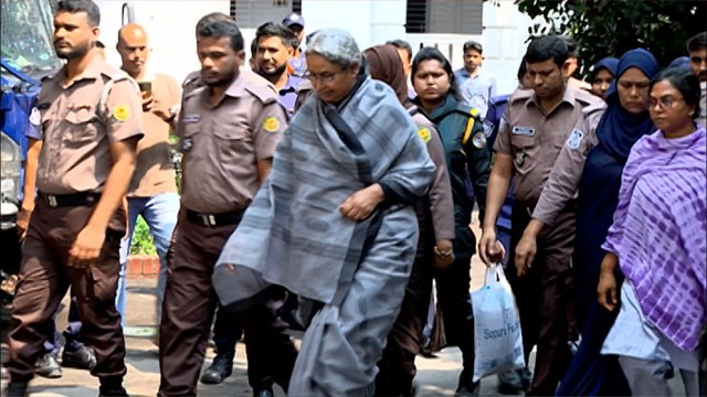 শাপলা চত্বর হত্যা মামলা  ট্রাইব্যুনালে আনা হলো দীপু মনি, ফারজানা রুপা ও মোজাম্মেল বাবুকে