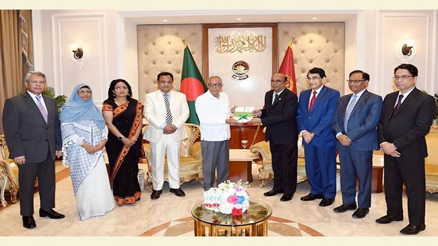 রাষ্ট্রপতির কাছে পিএসসি’র বার্ষিক প্রতিবেদন পেশ