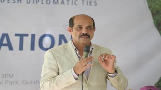 গুলশানে বৃক্ষ রোপণ কার্যক্রম উদ্বোধন করলেন: মেয়র আতিক