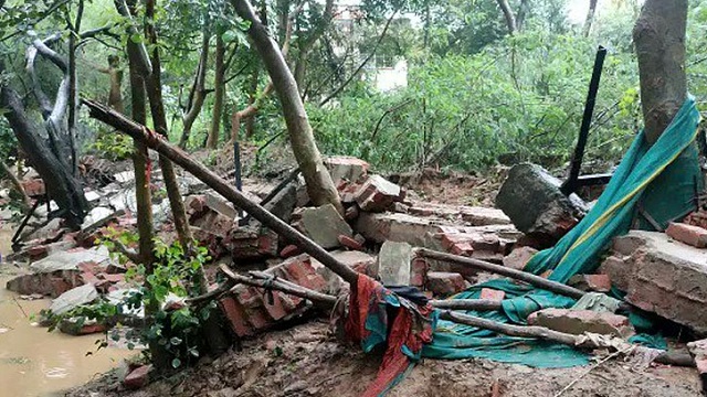 ভারতে ভারি বৃষ্টিপাত: দেওয়াল ধসে নিহত ৯