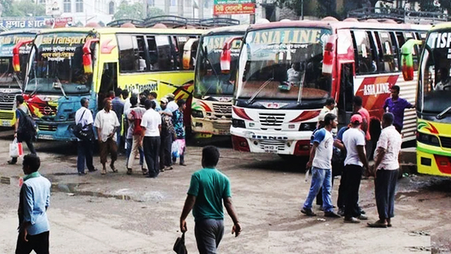 ঈদ যাত্রায় ভোগান্তি ছাড়াই স্বস্তিতে বাড়ি ফিরছে মানুষ