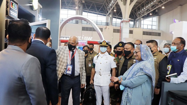 ওয়ালটন প্যাভিলিয়ন পরিদর্শন করলেন প্রধানমন্ত্রী