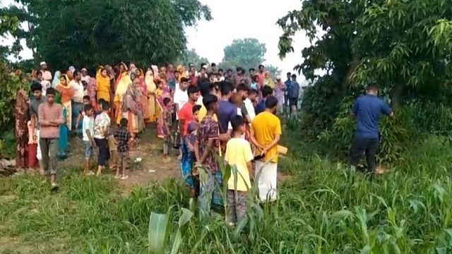 ভুট্টা ক্ষেতের পাশ থেকে তরুণীর মরদেহ উদ্ধার