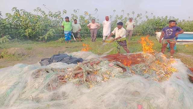 জাটকা সংরক্ষণে অভিযানের নজির মৎস কর্মকর্তার