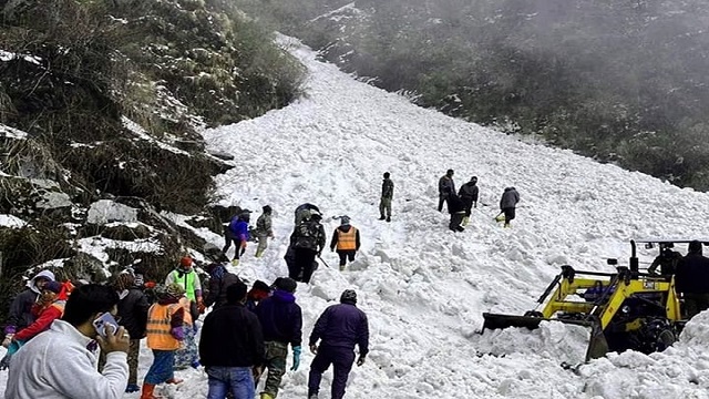 সিকিমে তুষারধসে ৭ পর্যটক নিহত