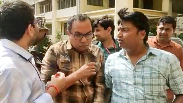পিকে হালদারের সহযোগীর দুই মেয়ে মুক্তি পেলেন