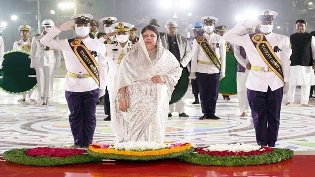 একুশের প্রথম প্রহরে ভাষা শহীদদের প্রতি স্পিকারের শ্রদ্ধা