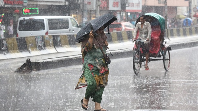 চার অঞ্চলে ৬০ কিমি বেগে ঝোড়ো হাওয়াসহ বজ্রবৃষ্টির আভাস